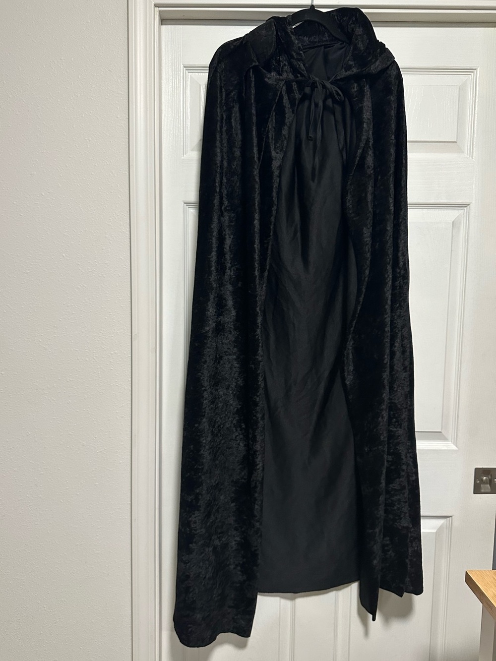 Rubie's Long Black Velvet Hooded Cloak Cape Gothic Halloween